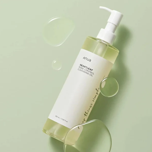 Anua Heartleaf Pore Control Cleansing Oil 200ml on green background