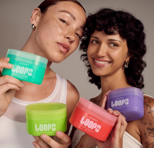 women using loops cleansers